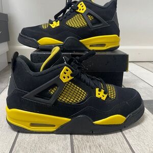 Jordan Kids Black and Yellow Sneakers retro 4